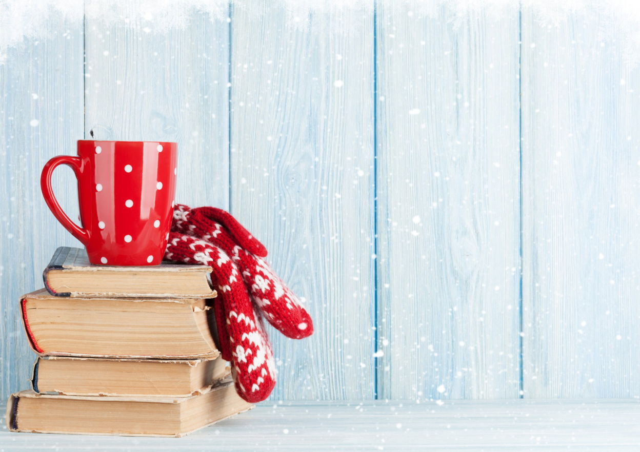 Зима и книга обои для рабочего стола