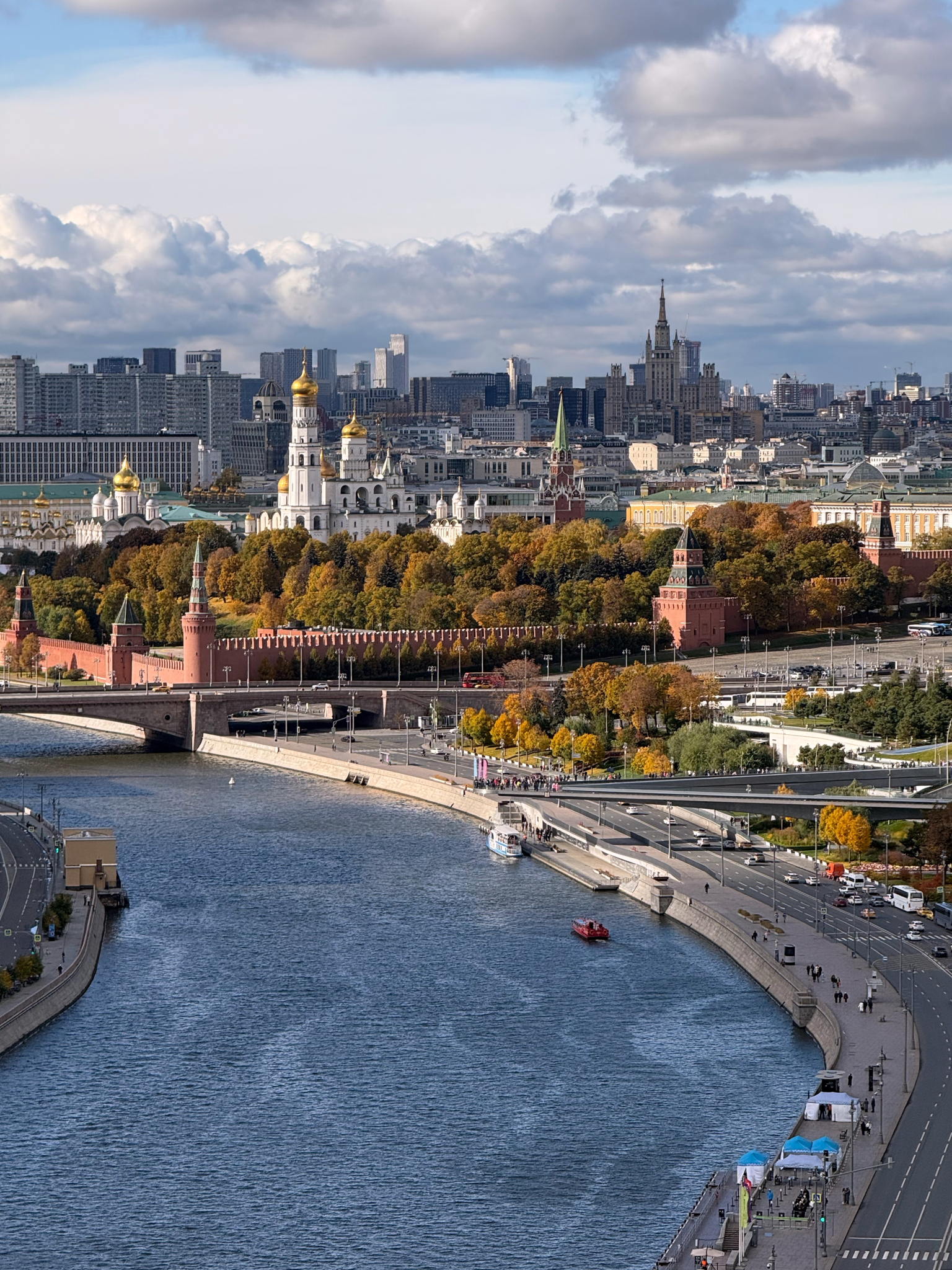 Хозяйки советской Москвы. Женщины в кругах власти. Лекция Анны Кохтюк в Котельнической Высотке