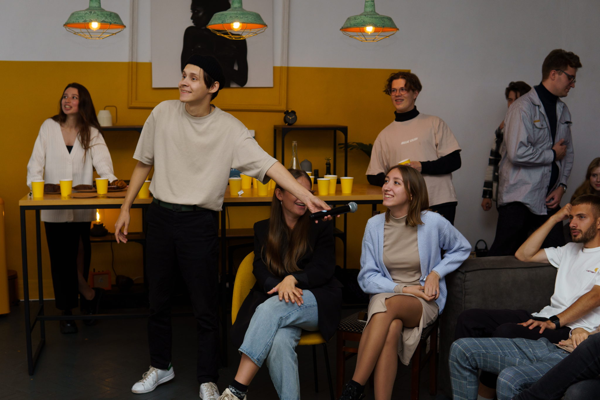 ГОРЯЧИЙ СТУЛ