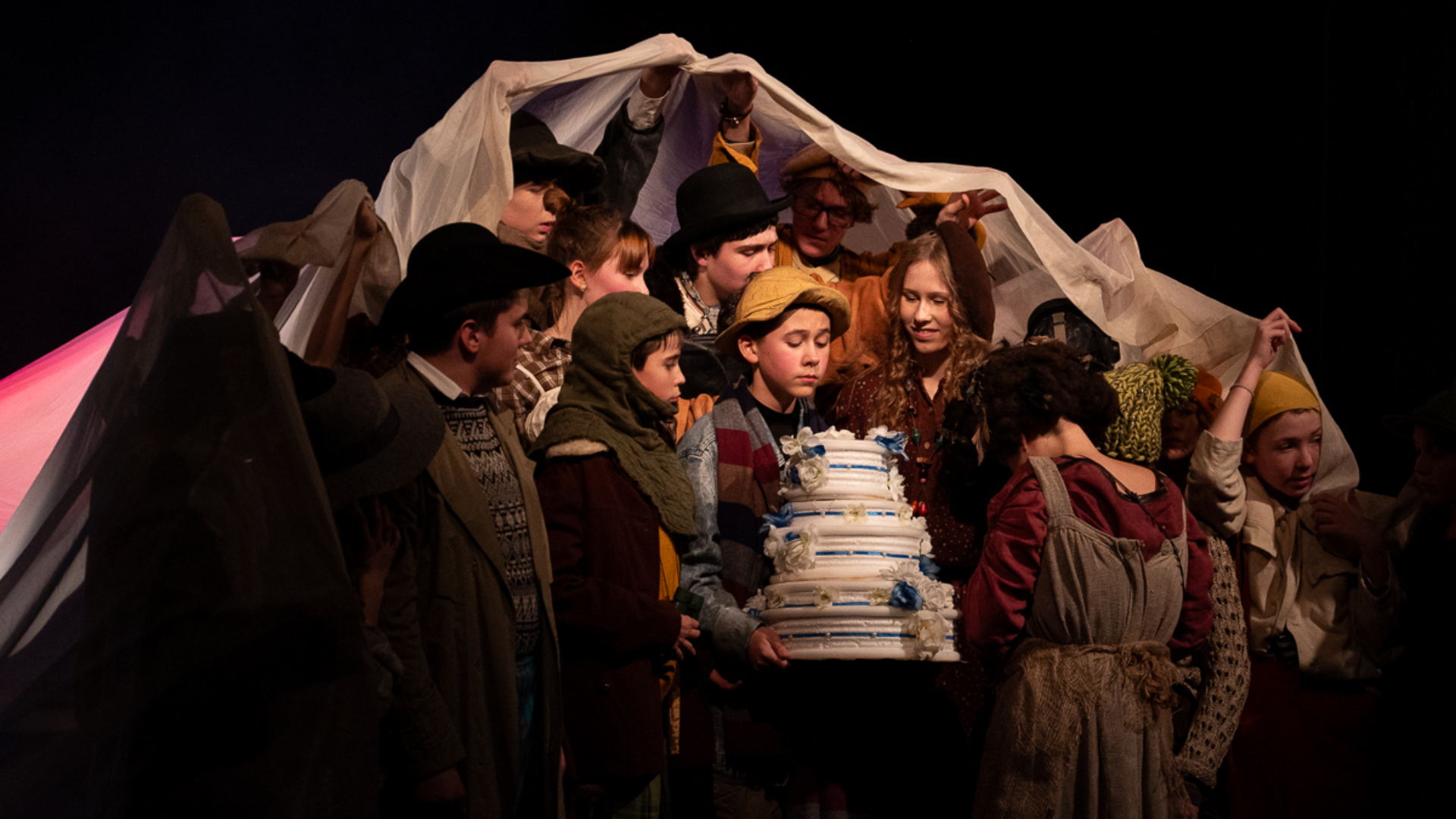 Спектакль «Комета прилетает»