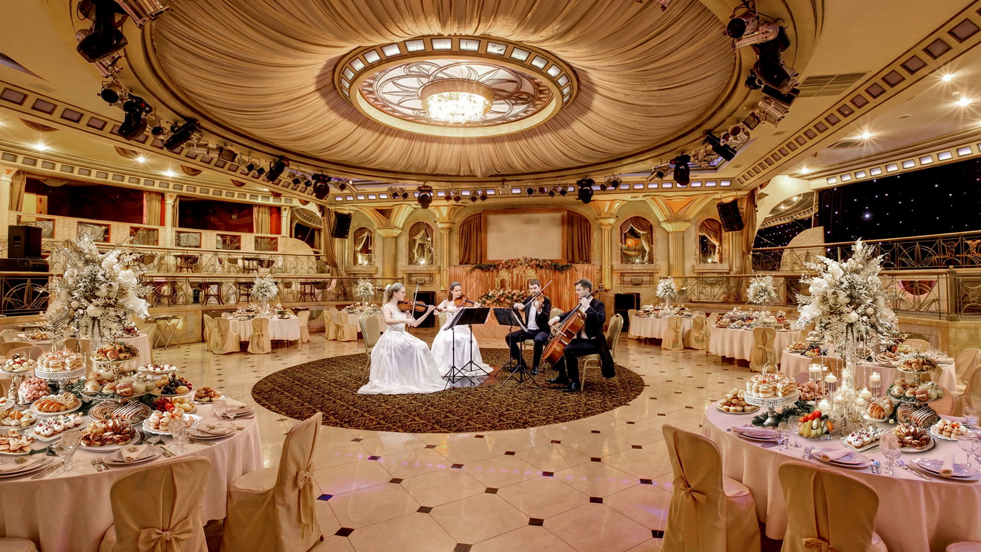 Новогодний праздник Детского Посольства "Завтрак с дедушкой Морозом"