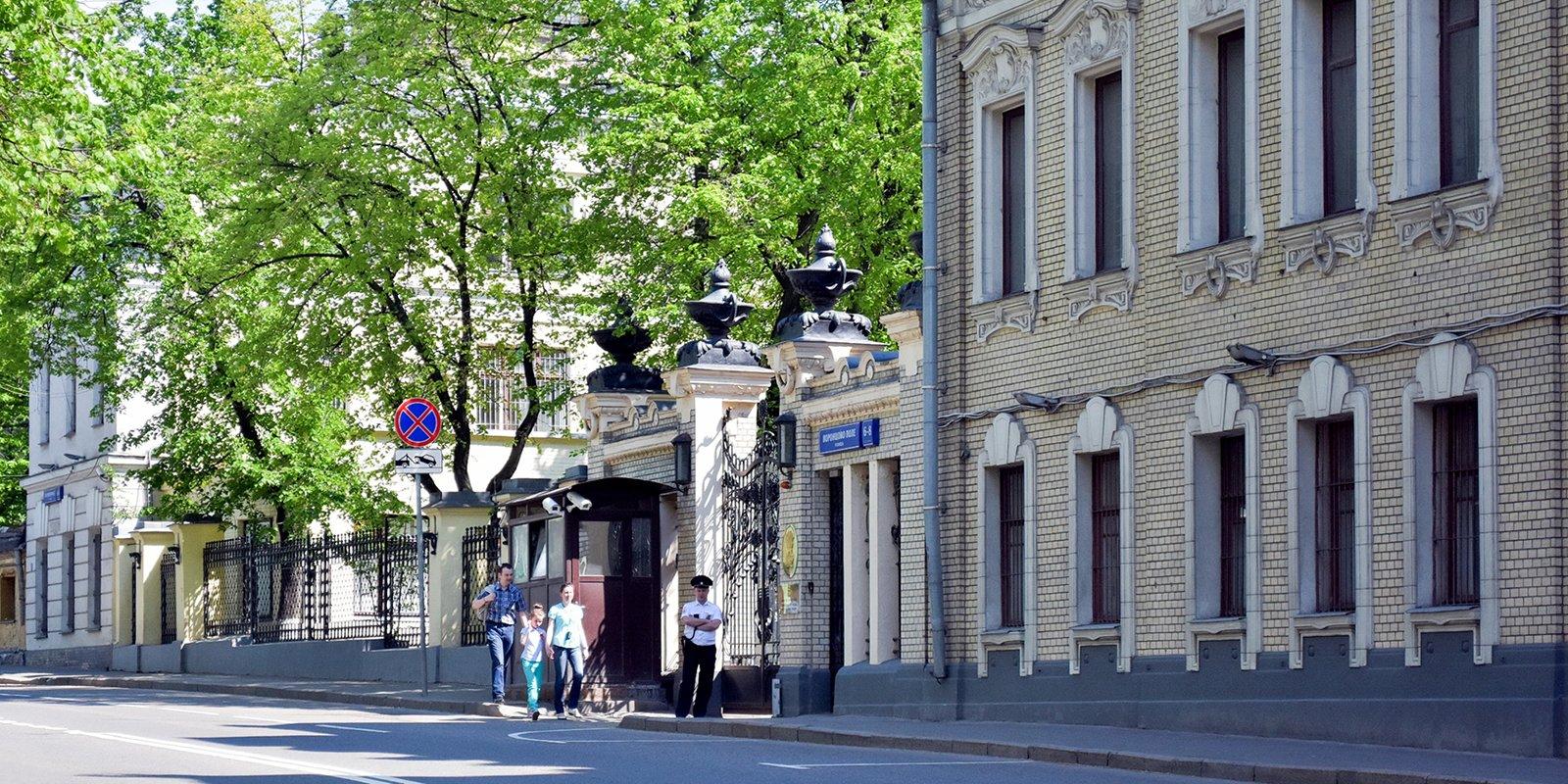 Бесплатная экскурсия «Под соснами, в бору: Воронцово поле»