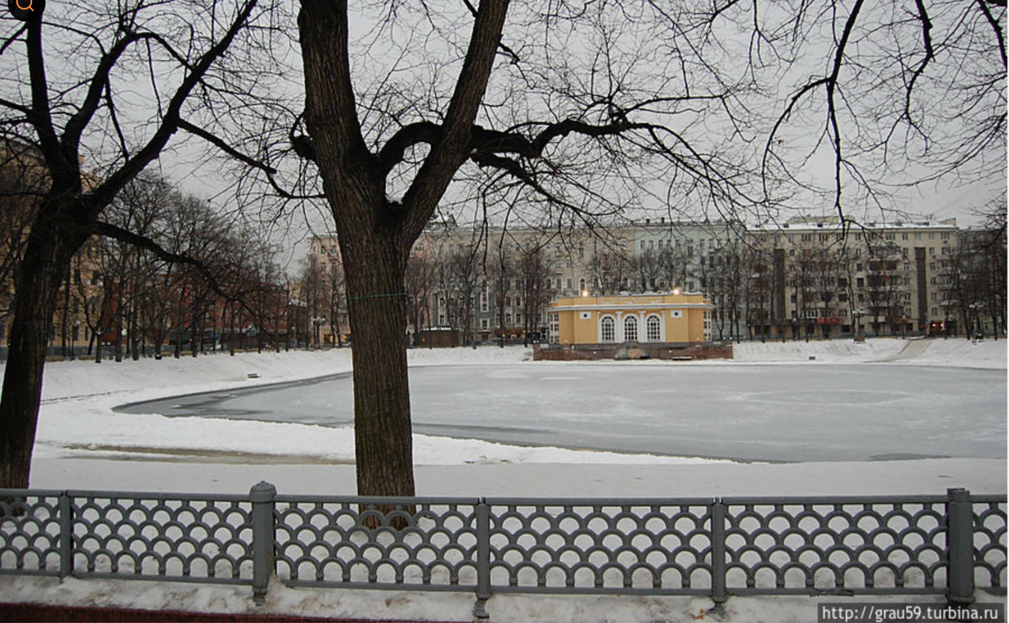в 12:00 Пешеходная экскурсия "Загадки Патриарших" с краеведом Екатериной Титовой. 5+