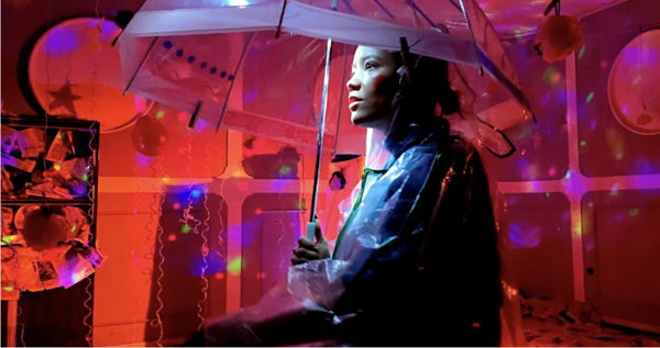 Спектакль "Планета Моезмон", вдохновлённый  "Маленьким принцем" Экзюпери