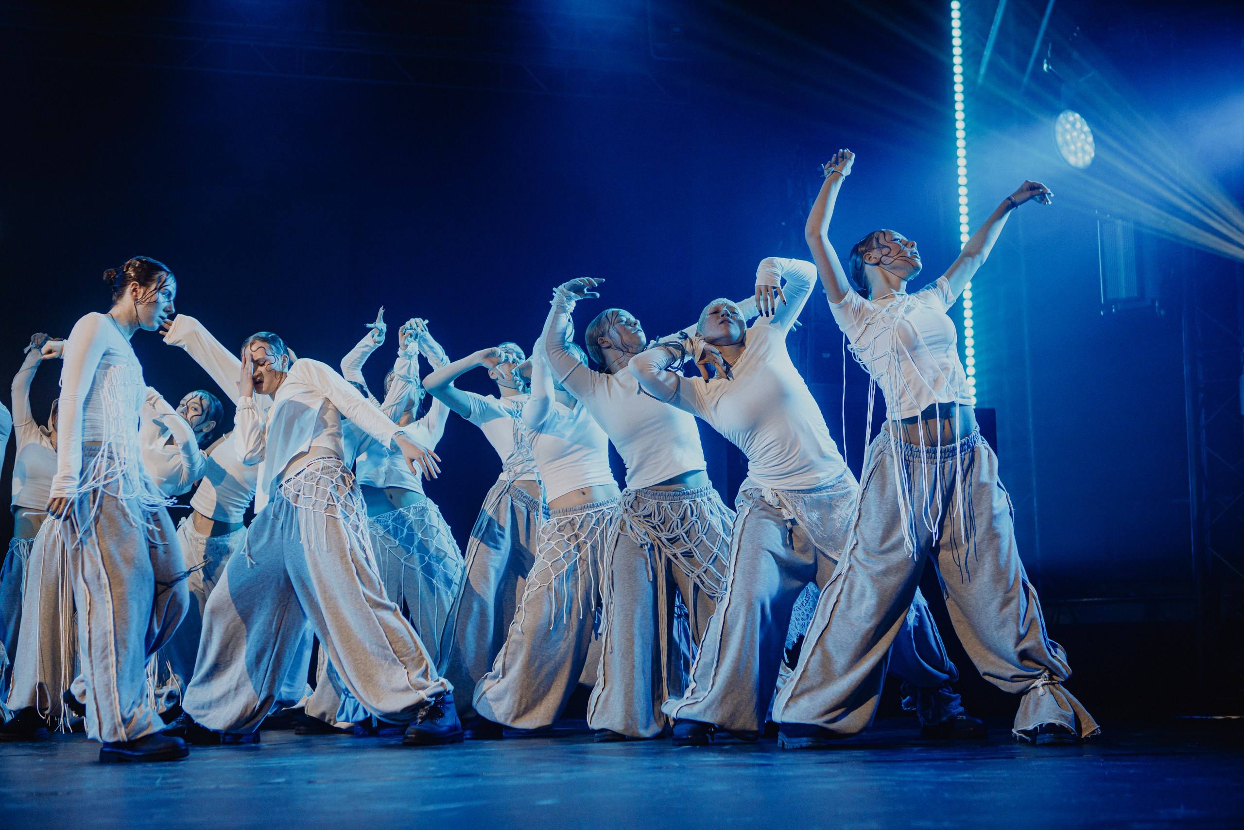 Пластический спектакль «нулевой уровень»