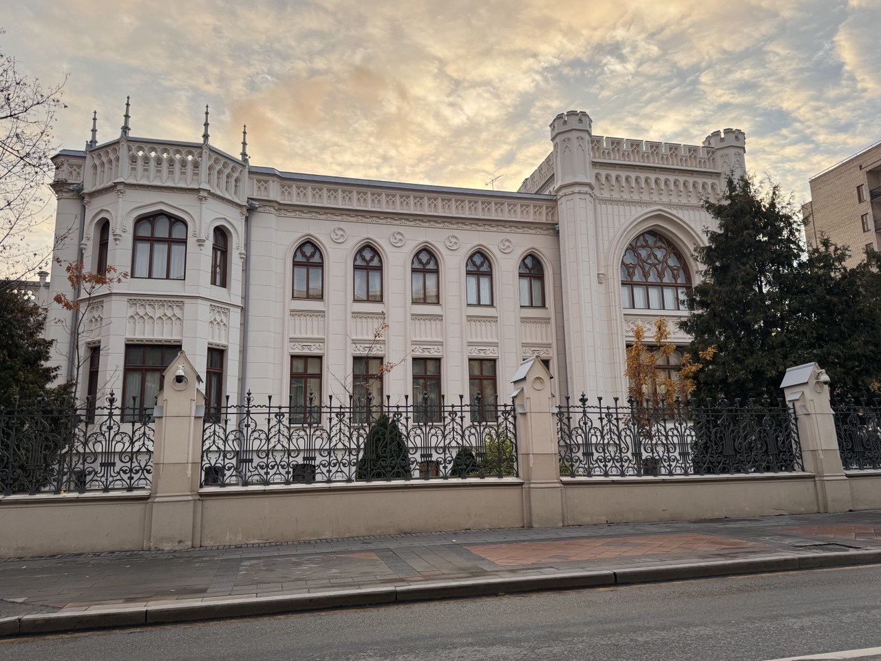 Волшебство московских замков. Греза об идеале