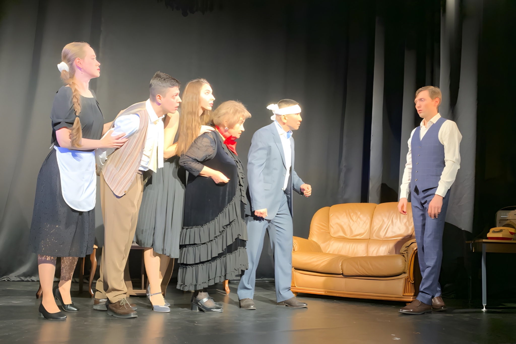 Спектакль "Девушка с фотографии"