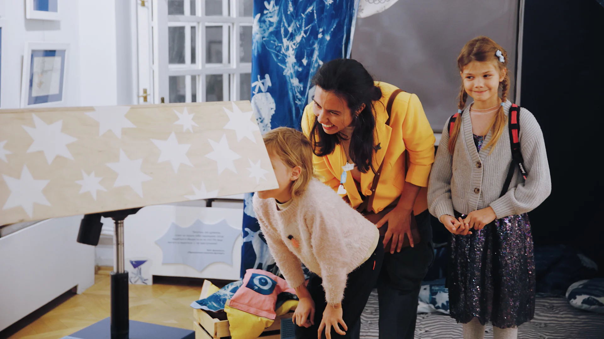 «Вам и не снилось!». Интерактивные занятия для глухих и слабослышащих детей по выставке с переводом на РЖЯ