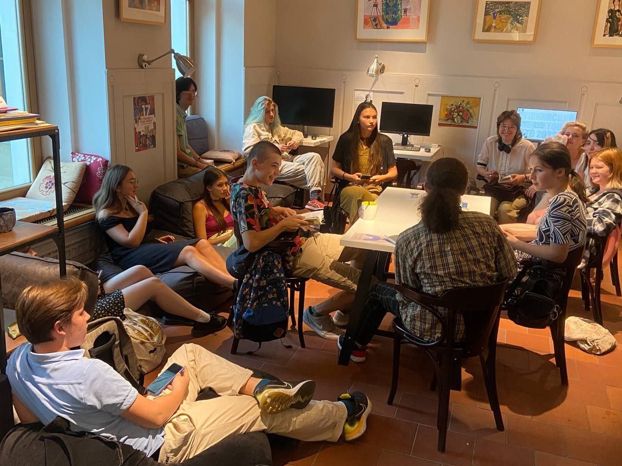 Литературный клуб «Общество мёртвых поэтов»