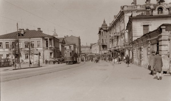 Пешеходная экскурсия " От Волхонки до Берсеневки" с краеведом Екатериной Титовой. 5+