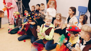 СЕМЕЙНЫЙ ТЕАТРАЛЬНЫЙ МАСТЕР-КЛАСС: Drama Class. Theatre in English (9+)