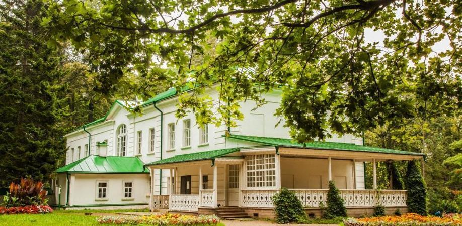 Ясная Поляна в жизни Льва Толстого и истории России