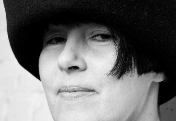 «Бокал вина, лето и театр: разгадываем метафоры современной сцены». Арт-завтрак с театральным обозревателем Татьяной Филипповой