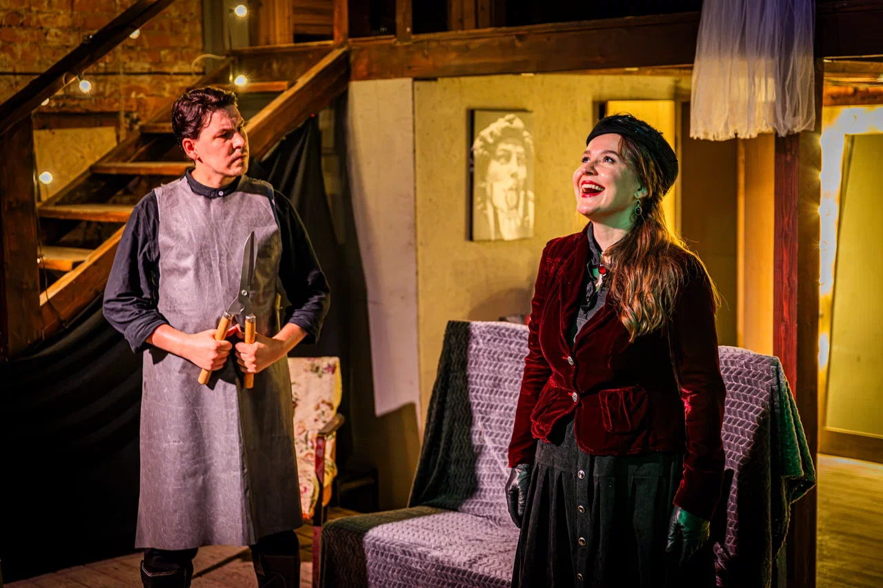 "Колдунья из дома Пендрагонов" (18+)