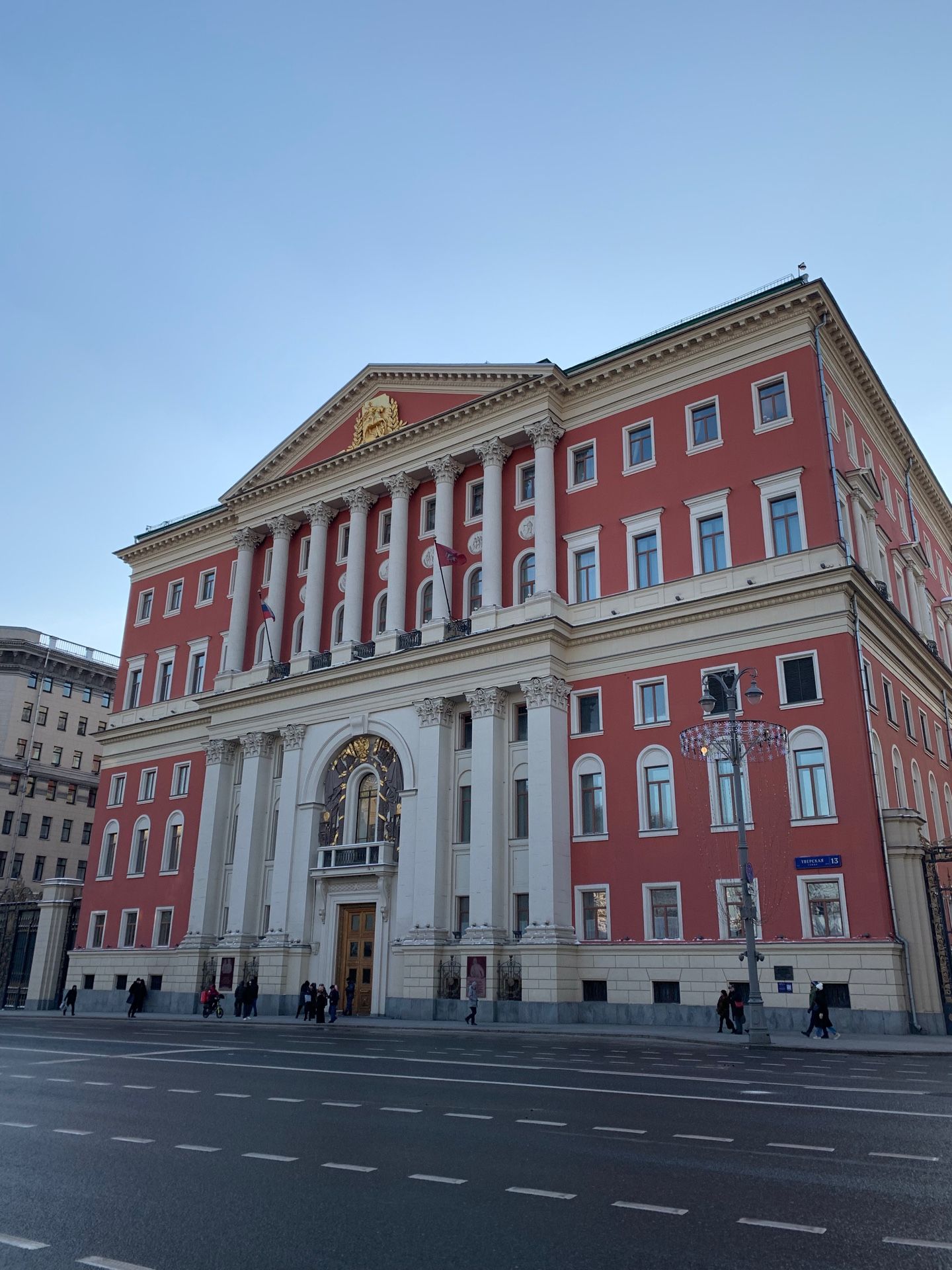 "Как передвигали дома на Тверской"