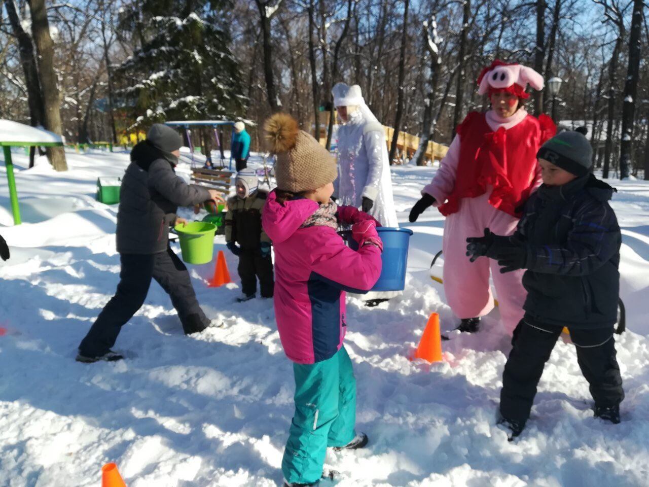 Спортивно-игровая программа для всей семьи "Семейный пьедестал"