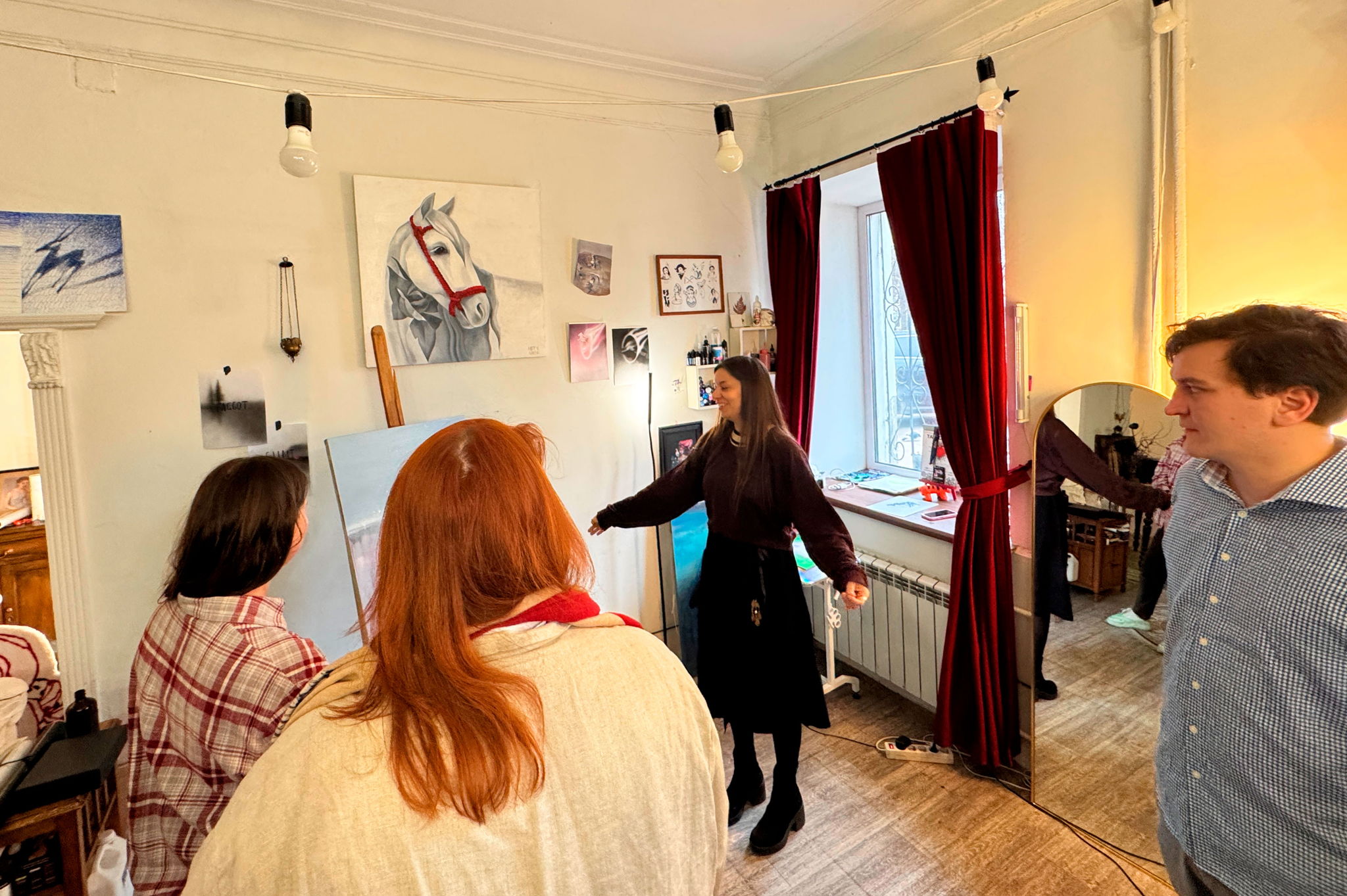 Экскурсия по мастерским трех художниц