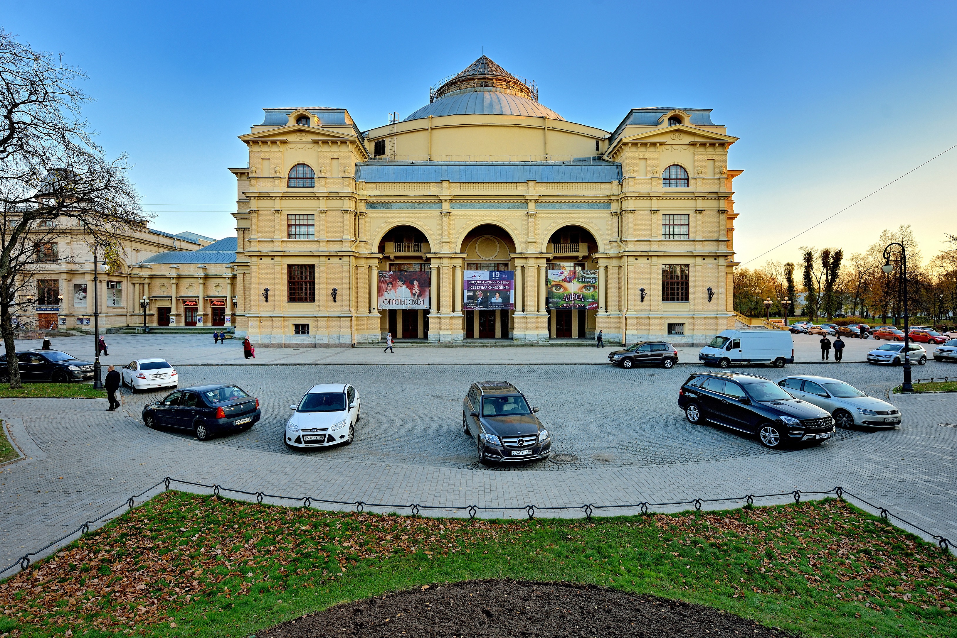 Александровский парк 4. Мюзик-Холл (театр, Санкт-Петербург). Александровский парк Санкт-Петербург Мюзик-Холл. Александровский парк дом 4 театр Мюзик-Холл. Театр Мюзик Холл СПБ.