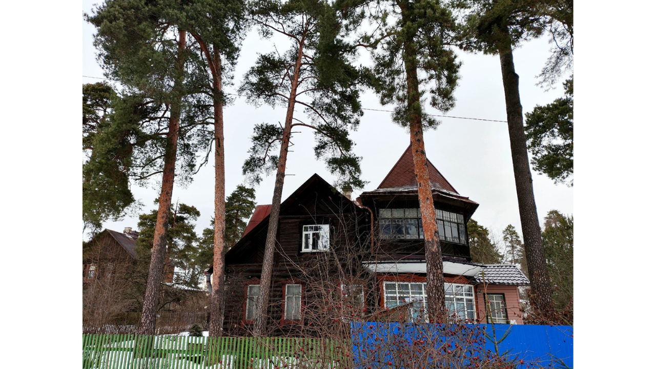 Бесплатная экскурсия «Ольгино. Сказочные домики и шедевры архитектуры»