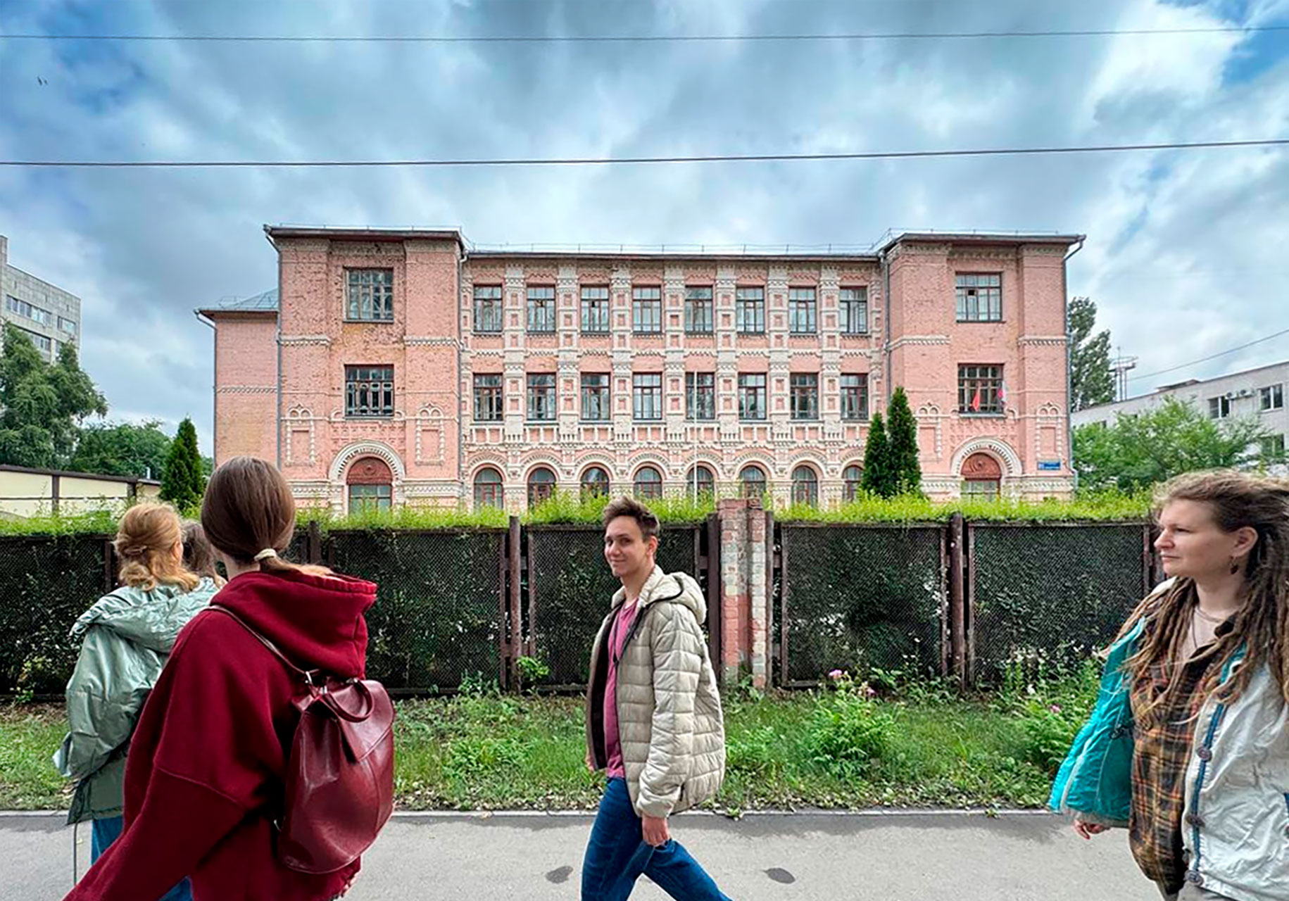 Экскурсия по Придаче