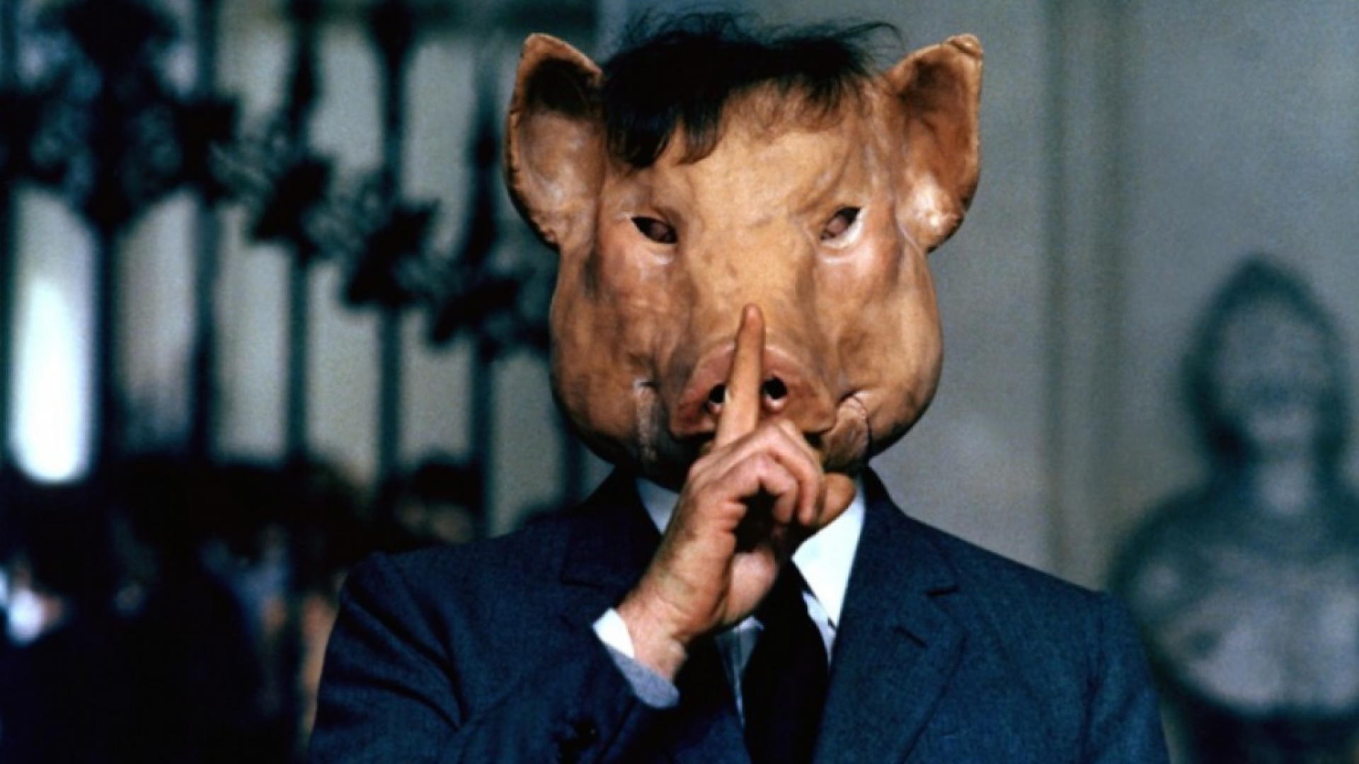 Показ La commune фильма «Свинарник» (реж. Пьер Паоло Пазолини)