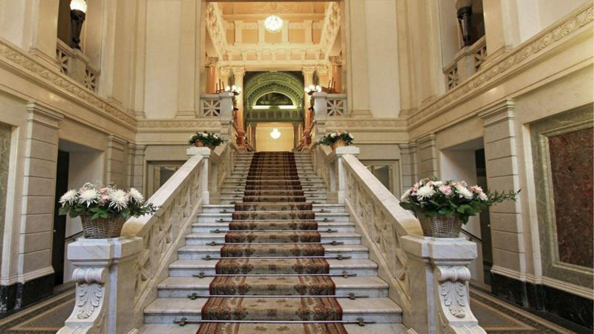 Экскурсия в роскошный особняк Н. Д. Стахеева