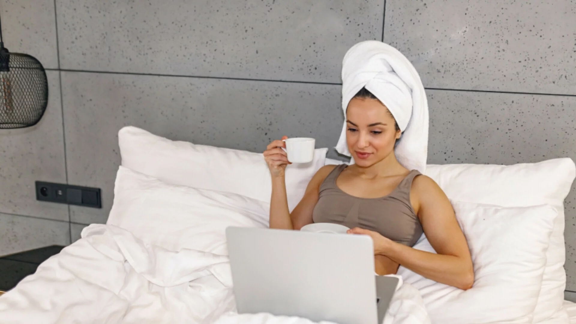 Встреча разговорного клуба английского при НИУ ВШЭ. Topic "Sleep and morning routine"