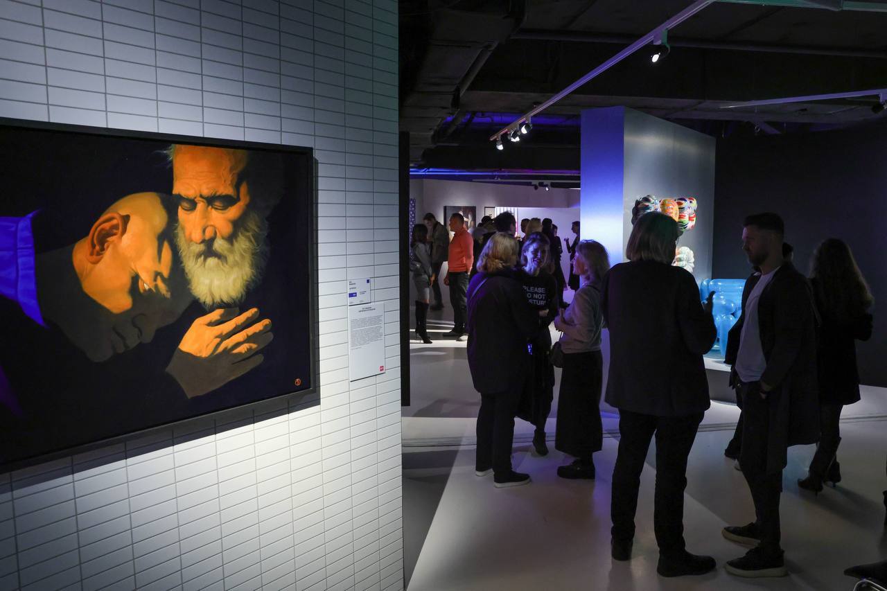 Кураторская экскурсия по выставке номинантов 6 Московской Арт Премии