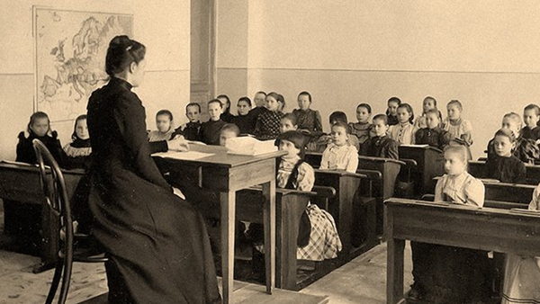 Чему и как учились дети 100 лет назад