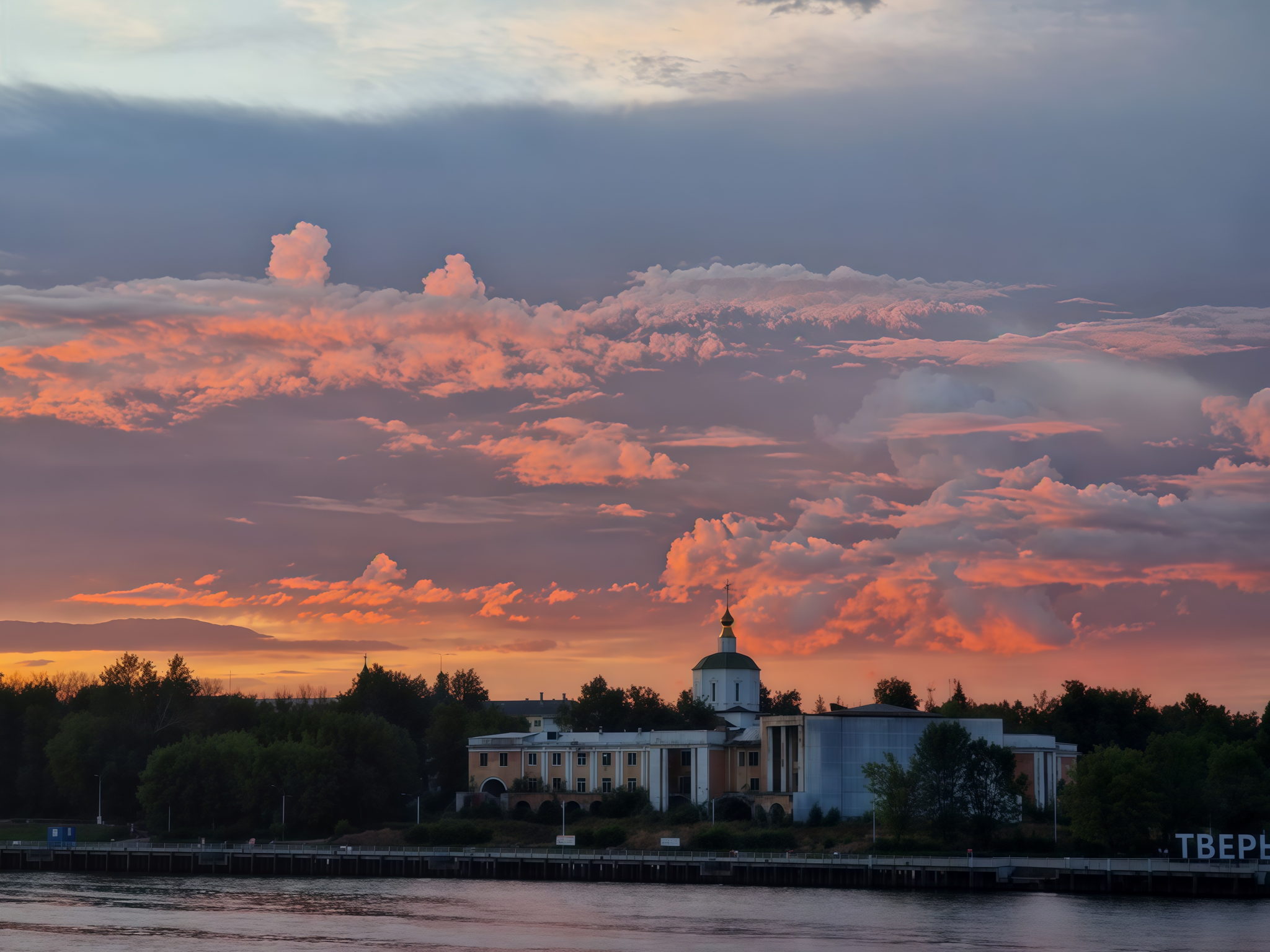 Современный человек в православном храме