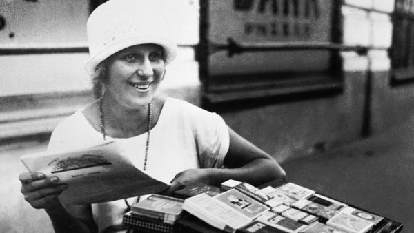 Лекция «Мода времен НЭПа на экране и в жизни» из цикла «Кино и мода. От Ар Нуво до Нью Лука»
