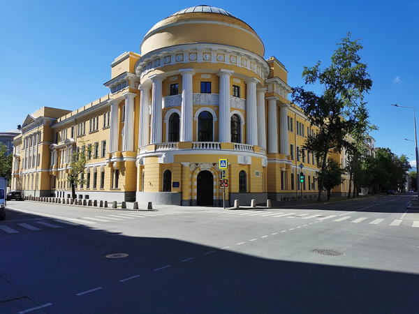 КЛИНИЧЕСКИЙ ГОРОДОК НА ДЕВИЧЬЕМ ПОЛЕ