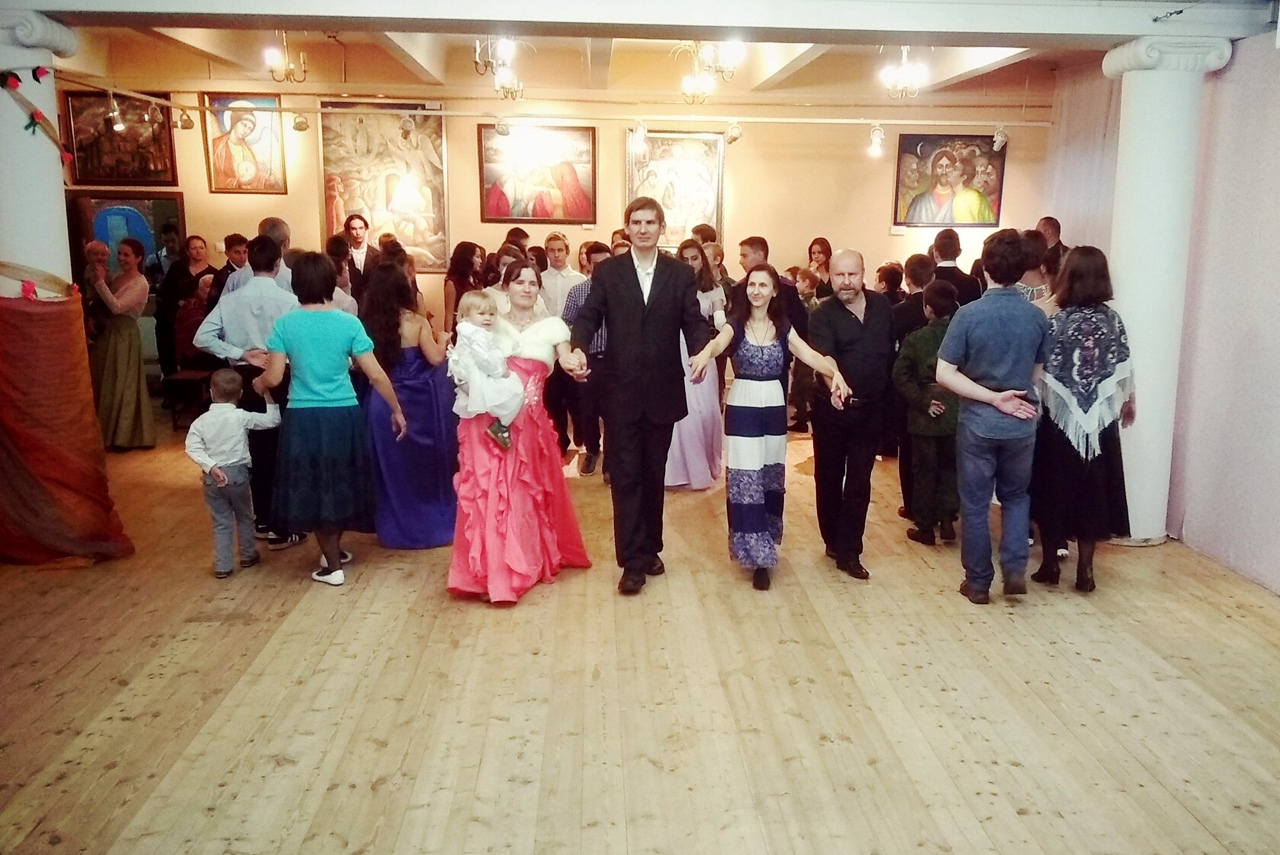 бал движения. падеграс. семья бал. семейные балы фото. бал семей.
