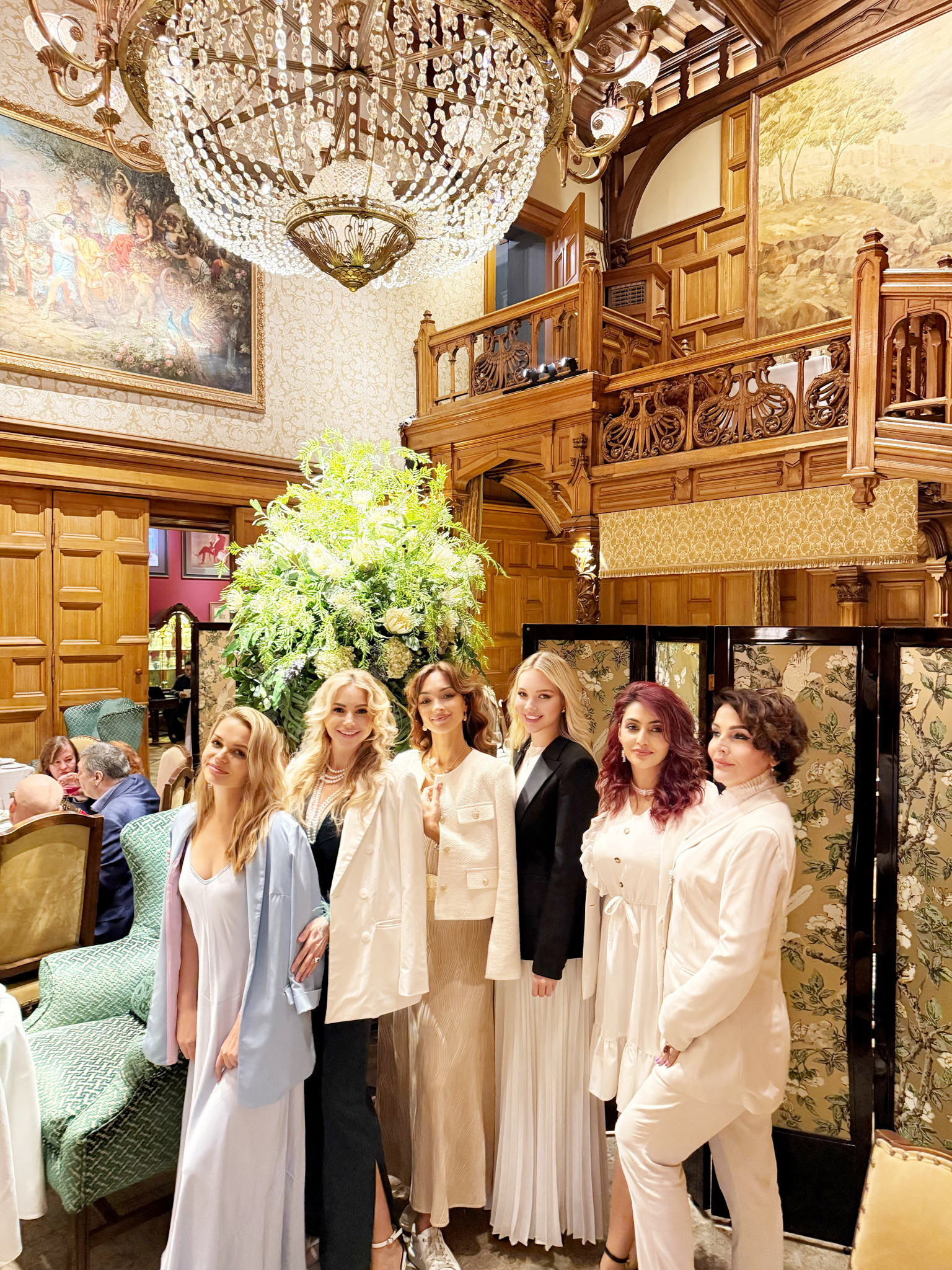 «Элегантный бранч» для мужчин и женщин тренируем светские беседу