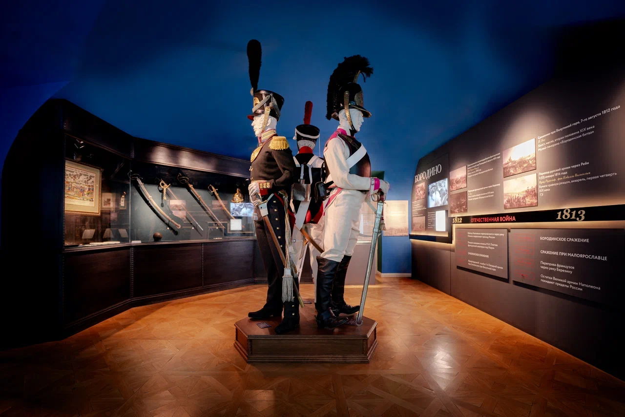 Праздничная экскурсия «Несокрушимая и легендарная»