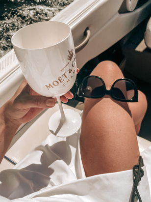 Фотосессия «Luxury» на катере 