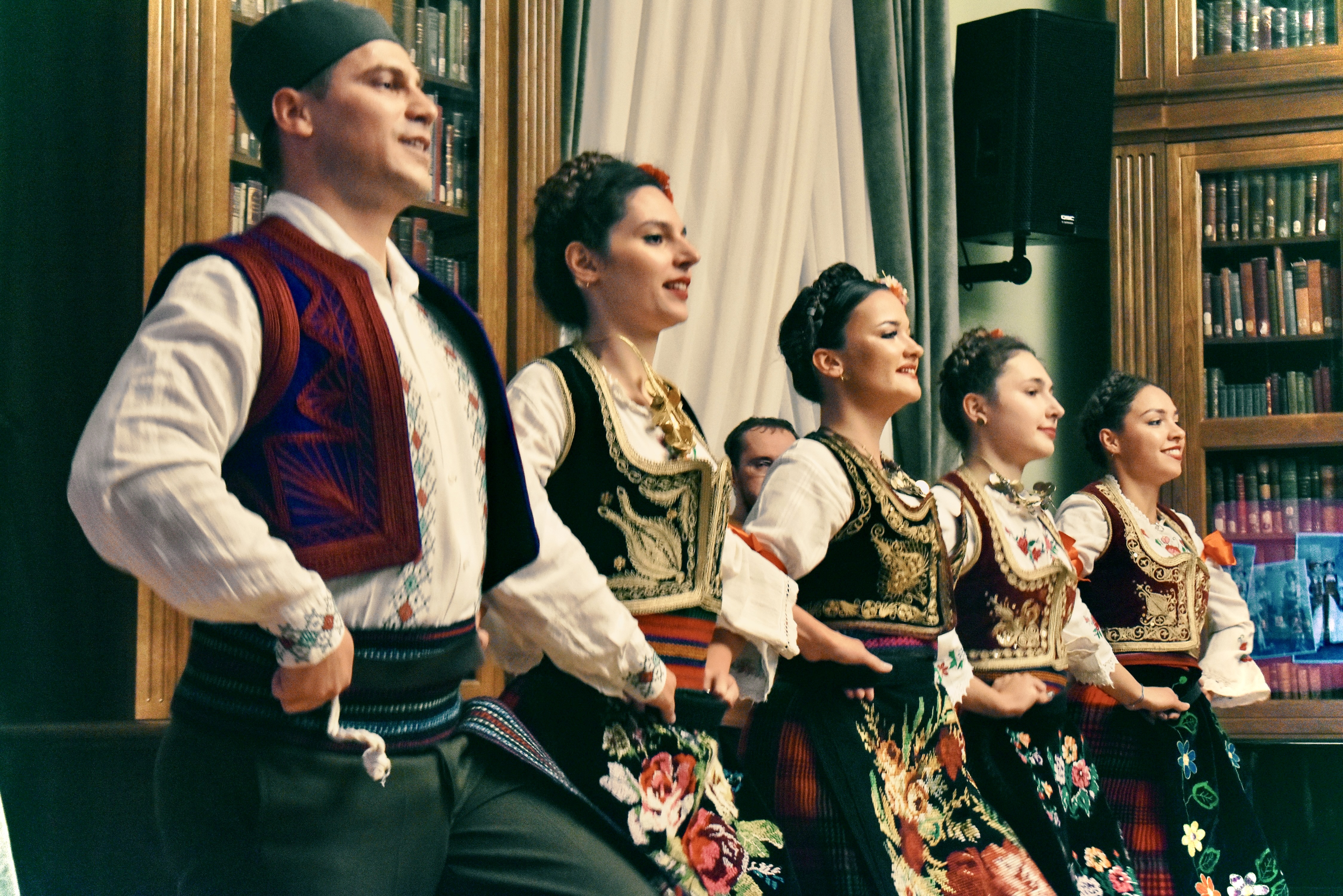 Концерт сербской песни и танцев