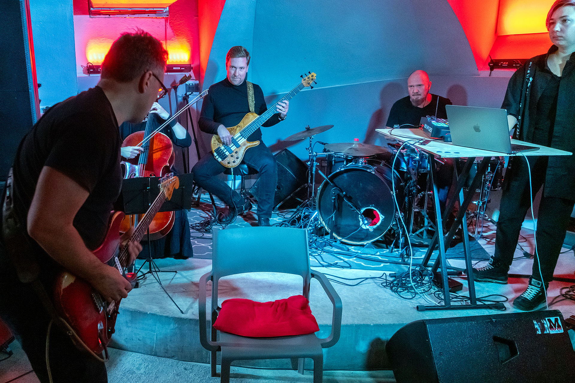 Иван Розмаинский / Disen Gage