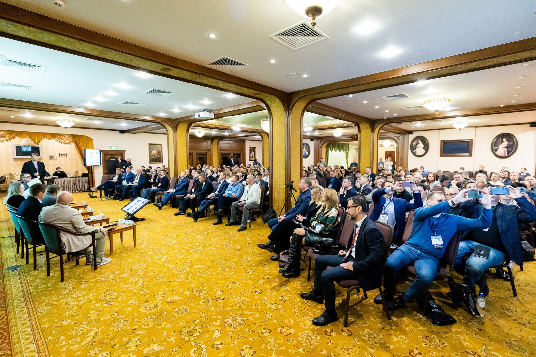 Сессия «Оптимизация издержек в работе склада: как и на чем можно сэкономить?»