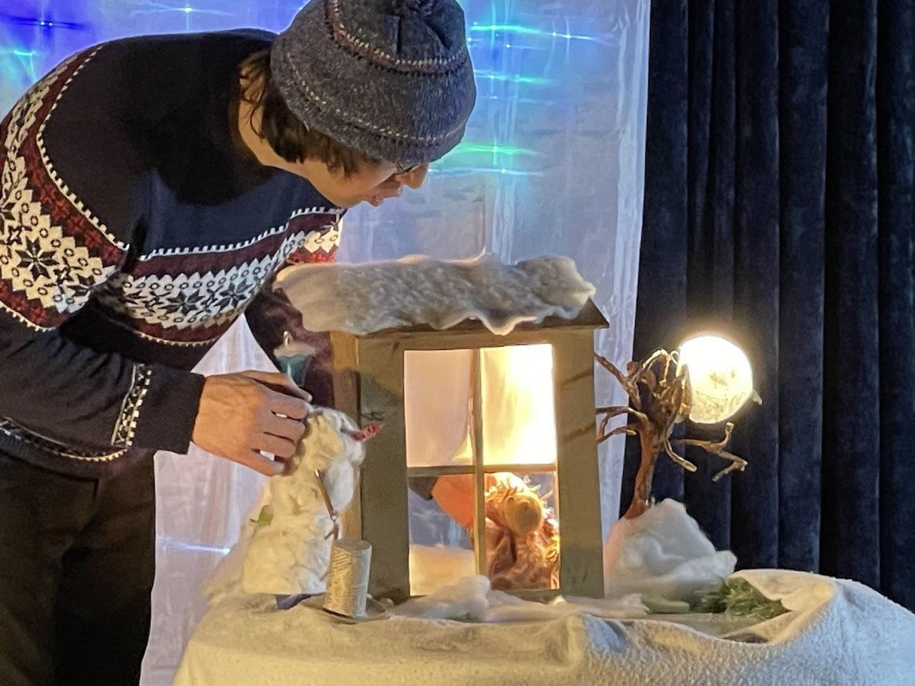 Спектакль "Девочка Варя и снеговик" 2+