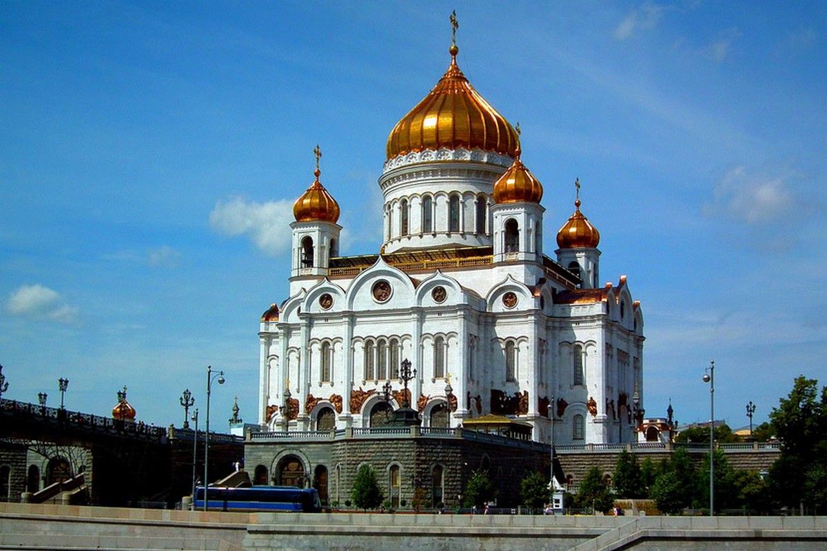 "Храм мученик, храм памятник". Экскурсия в Храм Христа Спасителя