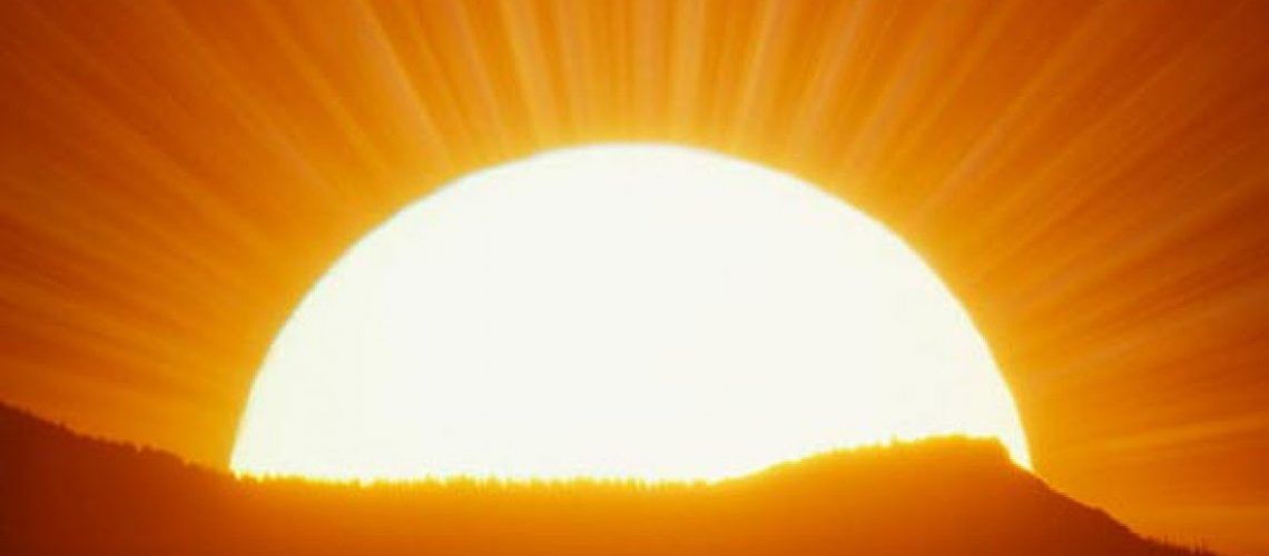 Кипящее солнце. Мощь солнца. Солнце белого цвета. Солнце ассоциации. Солнечный взрыв.