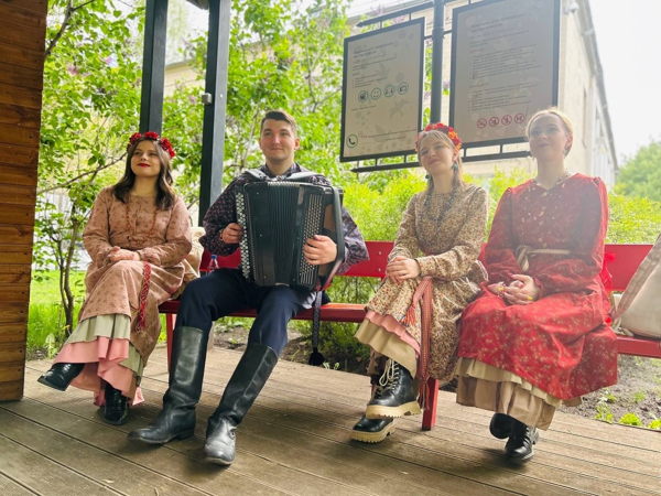 Интерактивная зона "На завалинке"