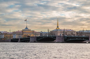 Бесплатная экскурсия "Прогулка по самой ресторанной улице Петербурга"