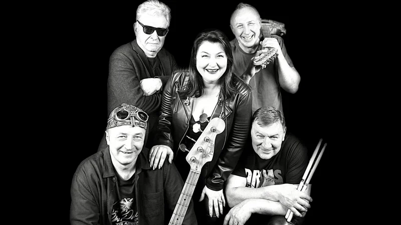 Рок-группа «Travelin' Band»