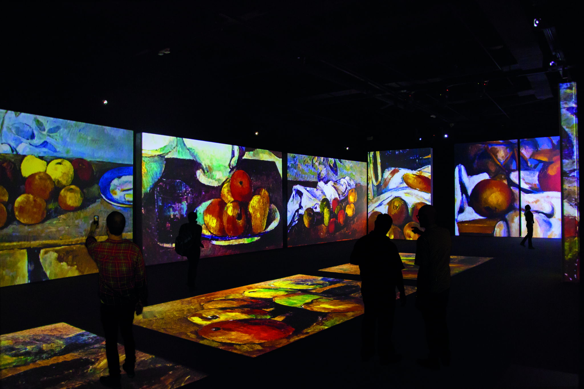 Мультимедийная выставка представляет шесть интерактивных зон