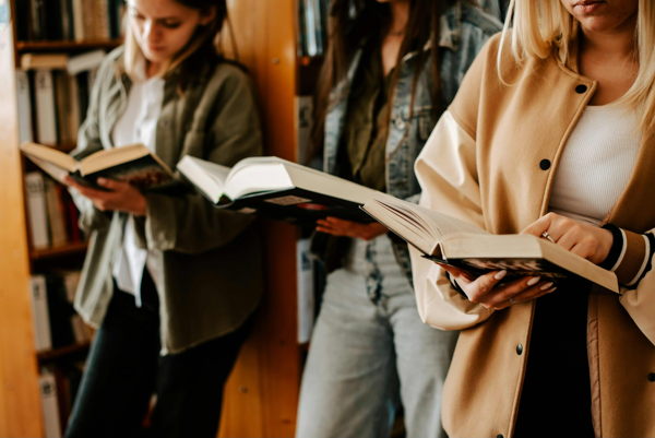 Встреча книжного клуба "Плот Твист"