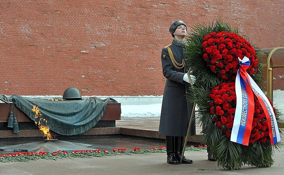 23 февраля – Армянская Церковь приглашает на церемонию возложения венка и цветов к Могиле Неизвестного Солдата у Кремлёвской стены, в память о павших защитниках Отечества