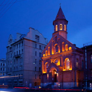 Английский клуб в Яани Кирик