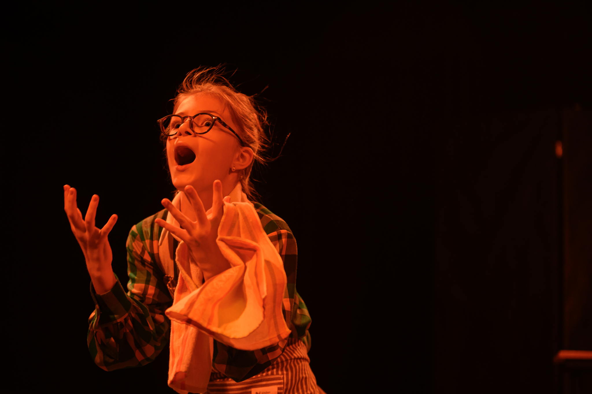 Спектакль «Приключения жёлтого чемоданчика»